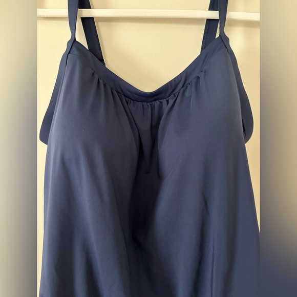 Land’s End 16 DDD Dark Blue Flattering Tankini Bathing Suit Top - Picture 3 of 8